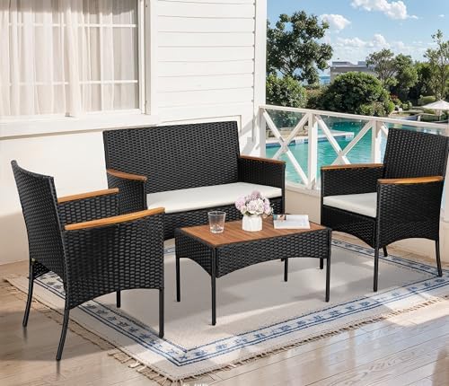 Elegant White Wicker Four-Seat Garden Lounge